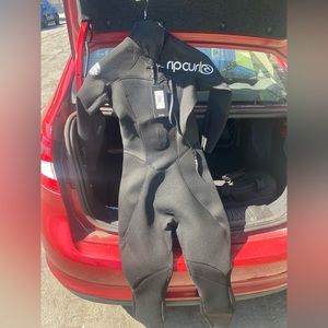 Brand new Ripcurl wetsuit
